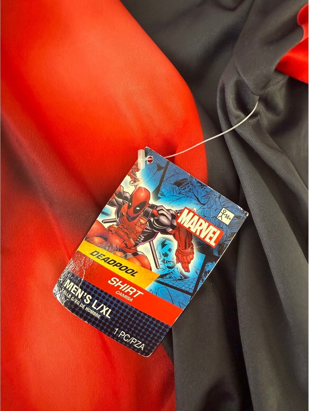 Marvel Deadpool Long Sleeve T-Shirt Men's L/XL Red Black Graphic Tee NWT